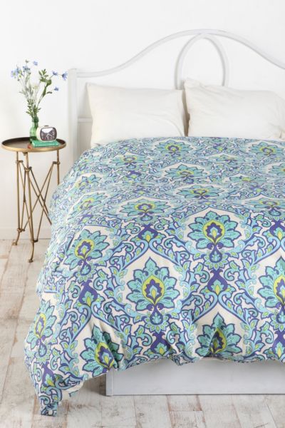 Duvets & Quilts   Urban Outfitters