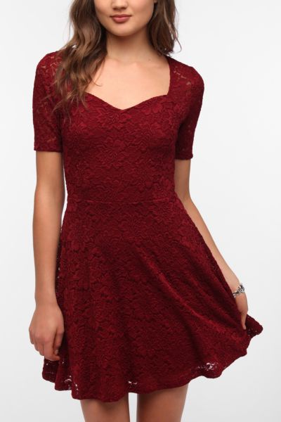 Pins and Needles Sweetheart Lace Dress - Urban Outfitters