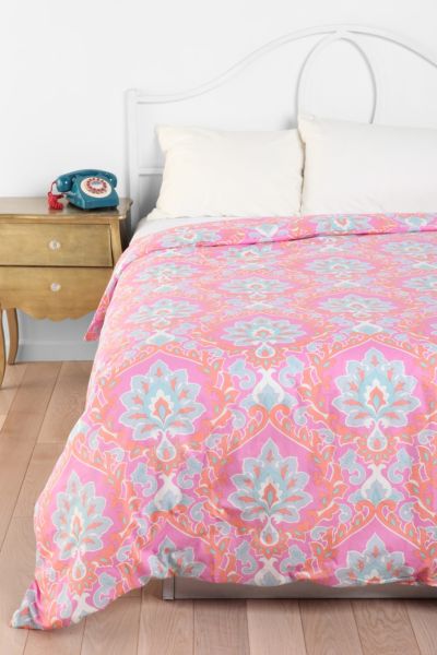 Floral Medallion Duvet Cover   Urban Outfitters