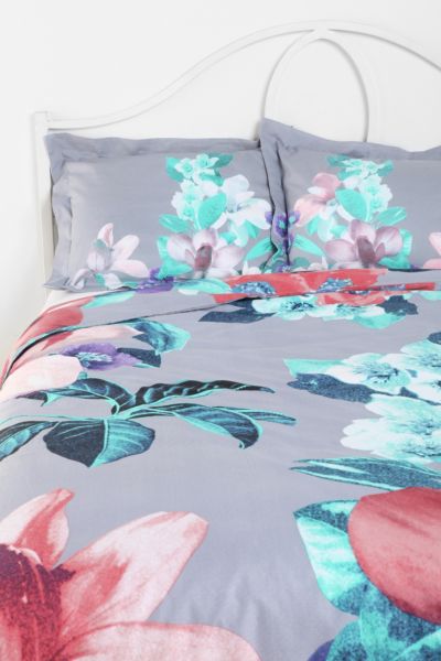 Plum & Bow Magnolia Sham   Set Of 2   Urban Outfitters