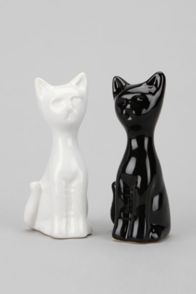 Cat Salt And Pepper Shaker - Set Of 2 - Urban Outfitters