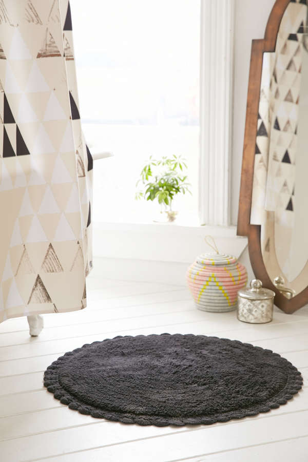 Slide View: 1: Crochet Trim Bath Mat