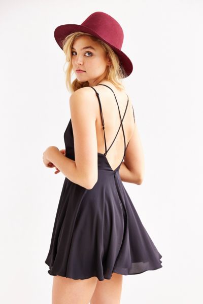 Trend: Strapped - Urban Outfitters