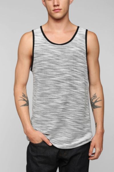 Tees, Tanks + Tops - Urban Outfitters