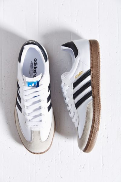 adidas Originals Samba Sneaker - Urban Outfitters