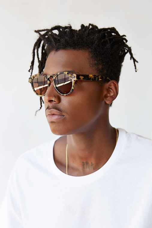 KOMONO CRAFTED Clement Tortoise Demi Sunglasses - Urban Outfitters
