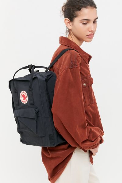 Fjall Raven Classic Kånken Backpack In Black