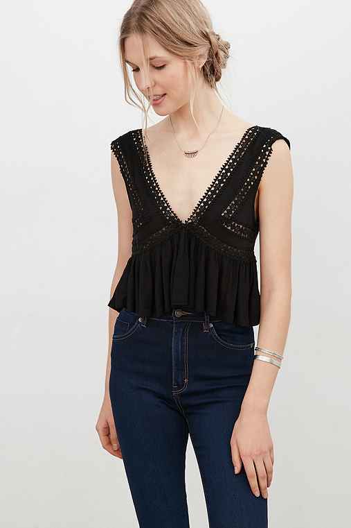 Kimchi Blue Rita V-Neck Lace Top - Urban Outfitters