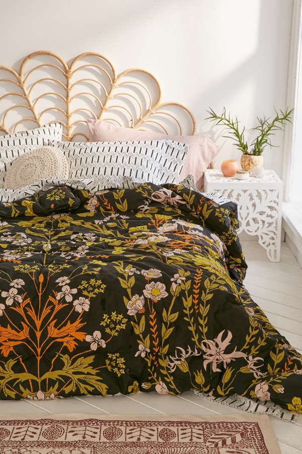 Slide View: 6: Ingrid Folk Comforter Snooze Set