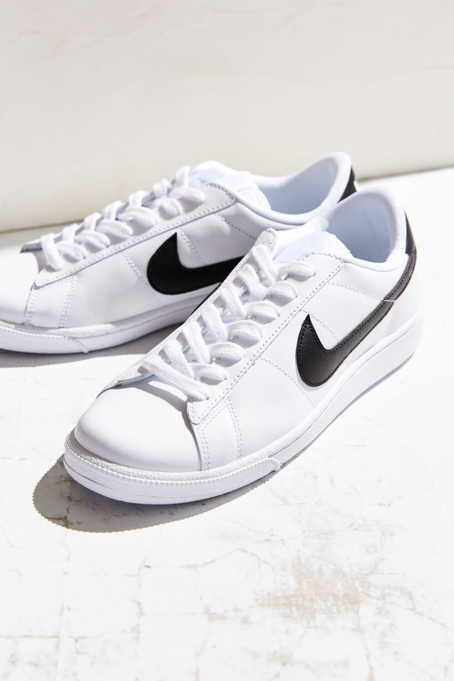 nike tennis classic men's