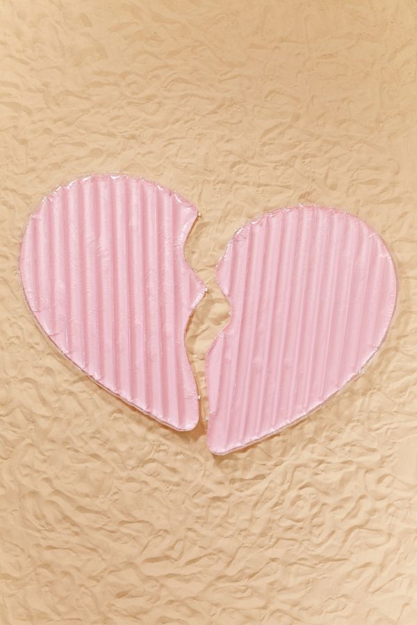 Slide View: 1: Best Friend Heart Pool Float Set