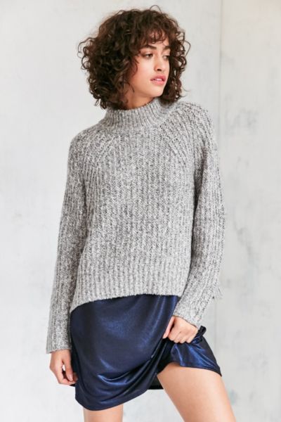 Sweaters + Cardigans for Women - Urban Outfitters