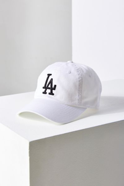 Women's Hats + Beanies - Urban Outfitters