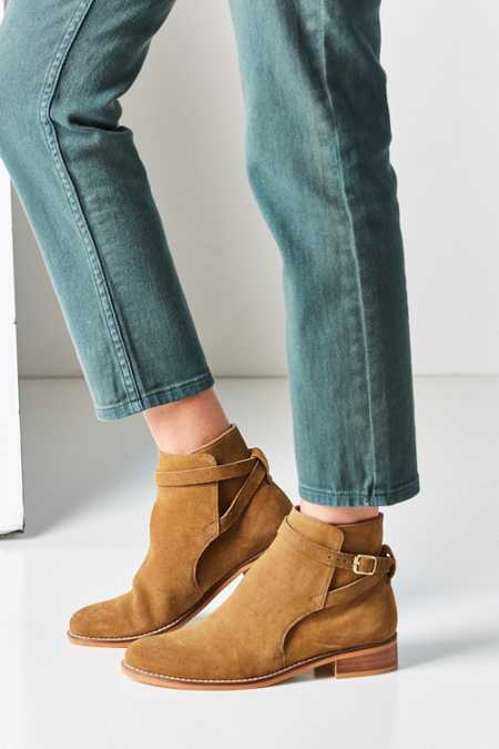 Shoes on Sale for Women - Urban Outfitters