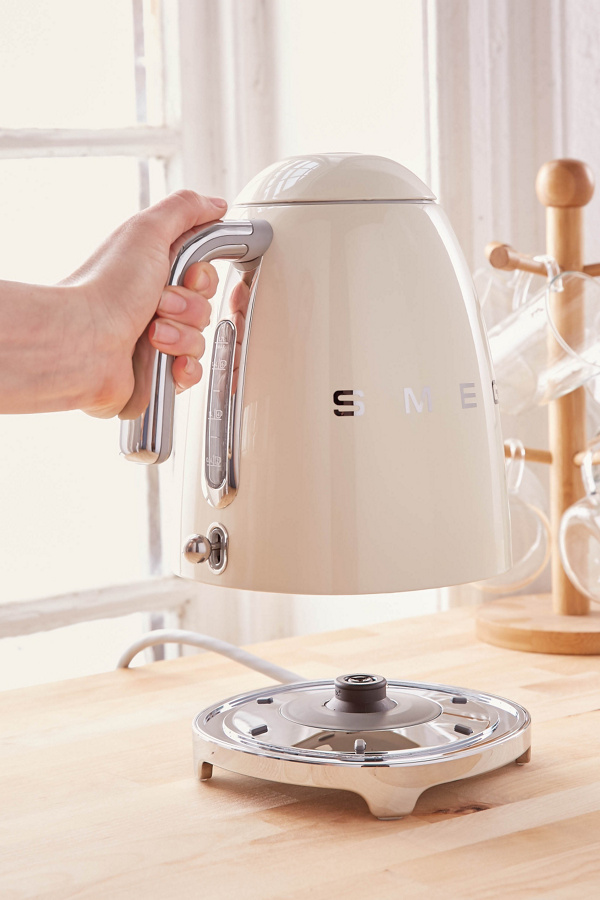 SMEG Electric Kettle Urban Outfitters
