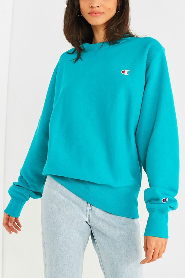 Champion & UO Reverse Weave Logo Pullover Sweatshirt | Urban Outfitters