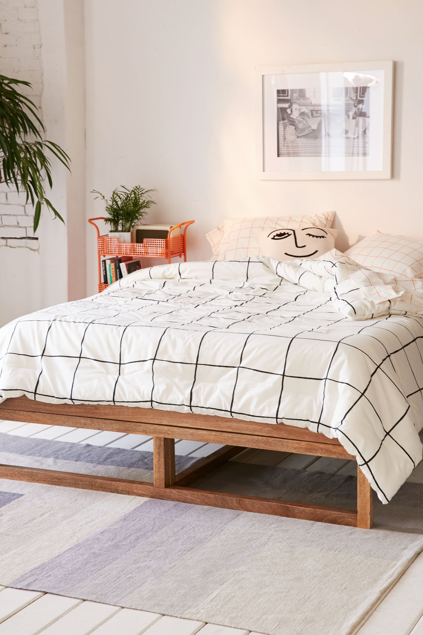 Wonky Grid Comforter Snooze Set | Urban Outfitters