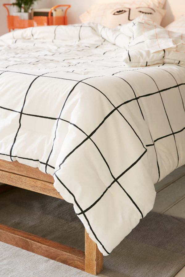 Wonky Grid Comforter Snooze Set | Urban Outfitters