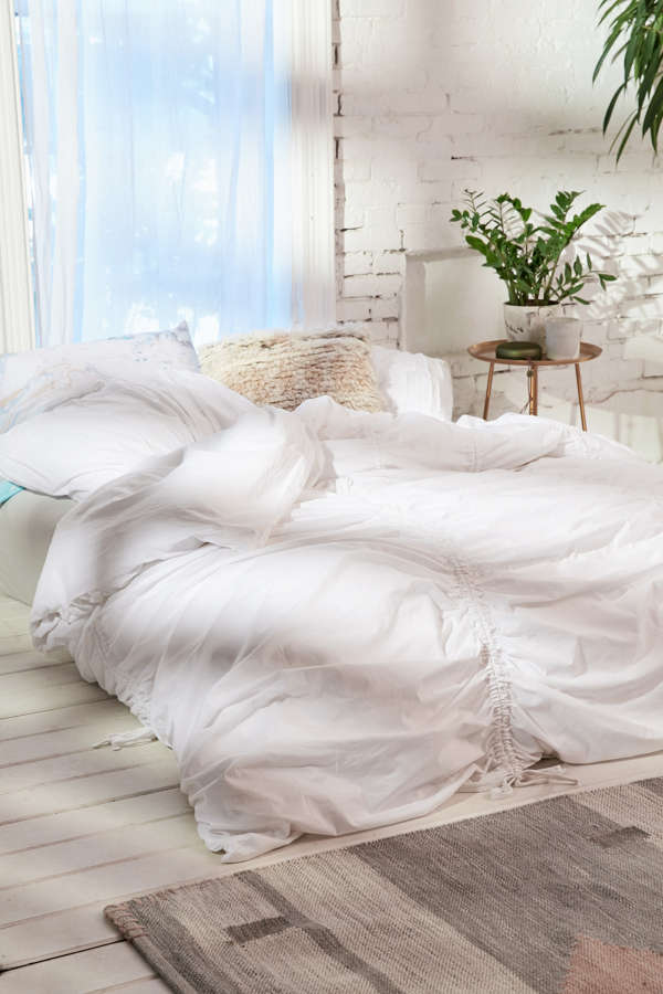 Slide View: 1: Cinched Duvet Cover