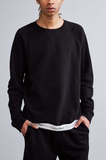 Men's Tops | T Shirts, Hoodies + More - Urban Outfitters