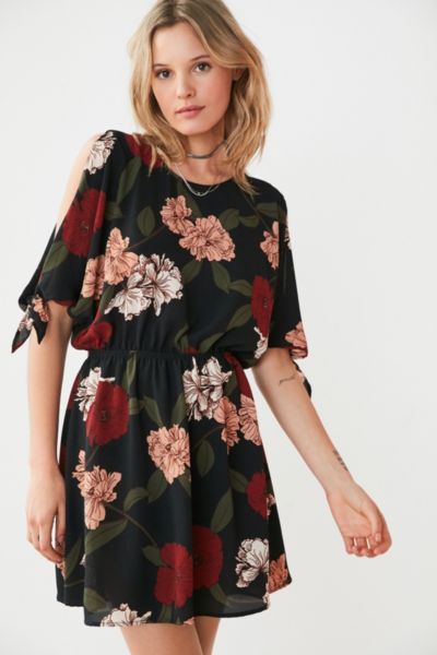 Kimchi Blue Cold Shoulder Floral Blouson Mini Dress - Urban Outfitters