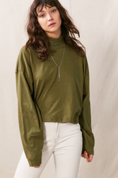 Vintage Oversized Mock Neck Long-Sleeved Shirt - Urban Outfitters