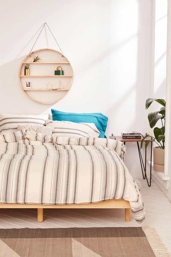 Slide View: 1: Rey Yarn-Dyed Stripe Duvet Cover