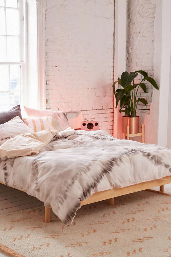 Slide View: 1: Neutral Tie-Dye Reversible Duvet Cover