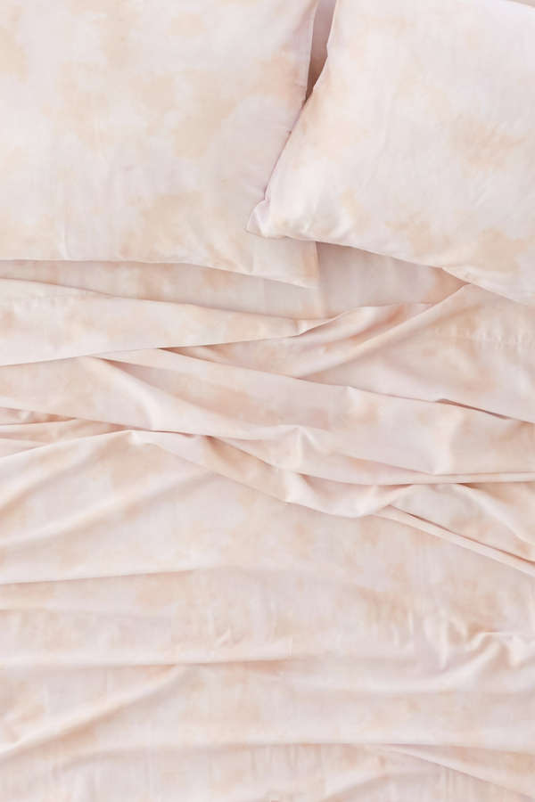 Slide View: 3: Subtle Tie-Dye Sheet Set