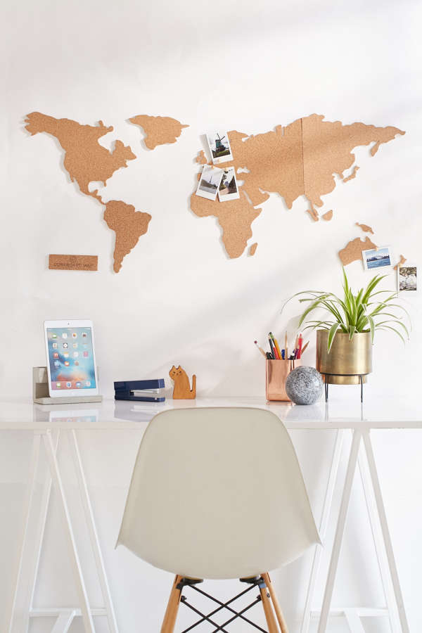 Slide View: 1: Cork Board World Map