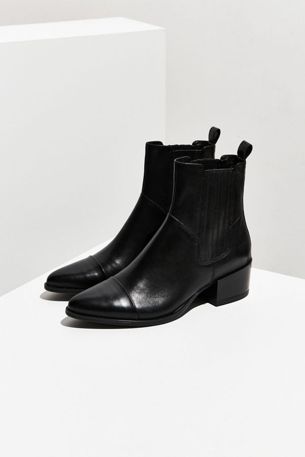Vagabond Marja Chelsea Boot | Urban Outfitters