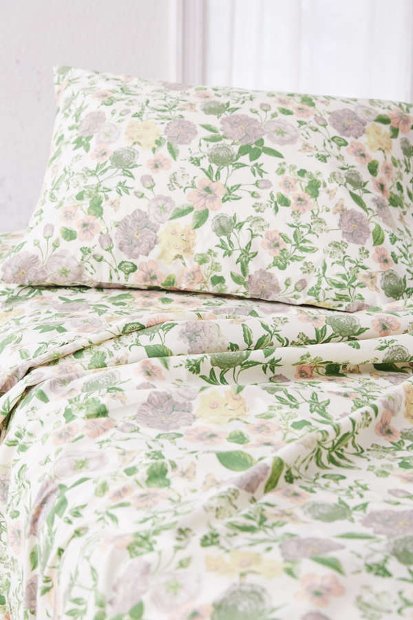 Slide View: 2: Amara Floral Sheet Set