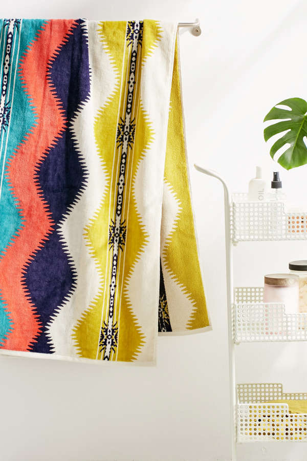 Slide View: 1: Pendleton Saguaro Oversized Towel
