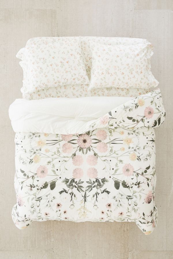 Slide View: 3: Daniella Floral Comforter Snooze Set