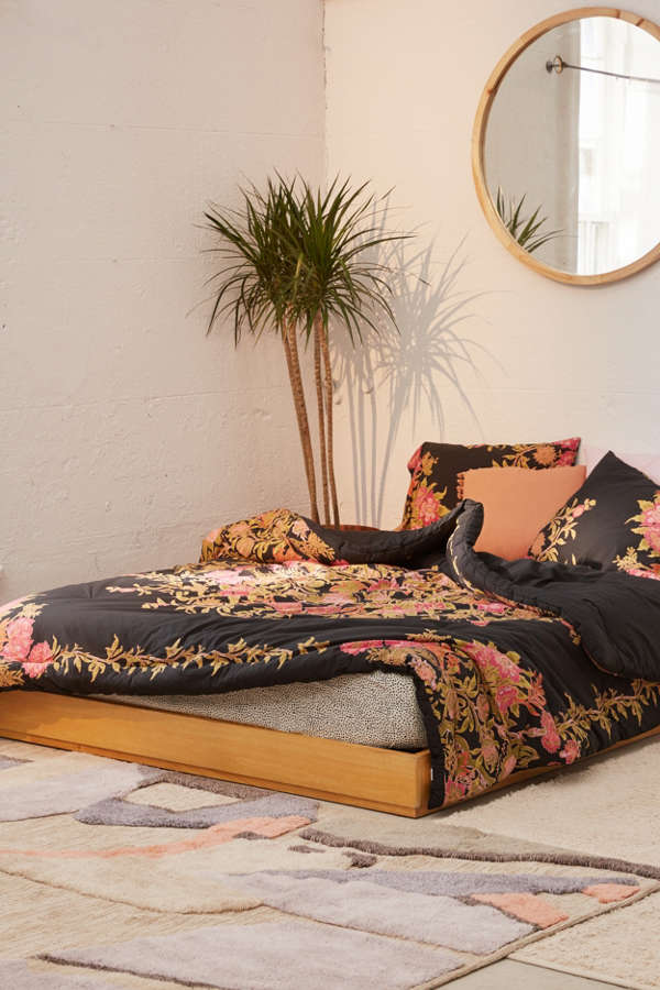 Slide View: 2: Analise Floral Medallion Comforter Snooze Set