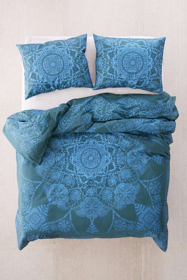 Slide View: 2: Kaye Medallion Duvet Cover