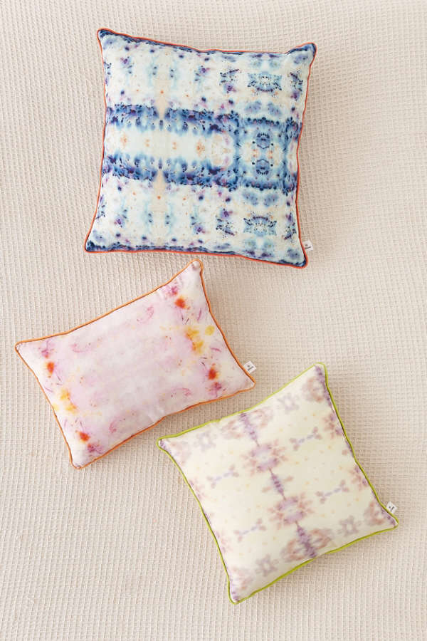 Slide View: 1: Mila Mirror Dye Throw Pillow