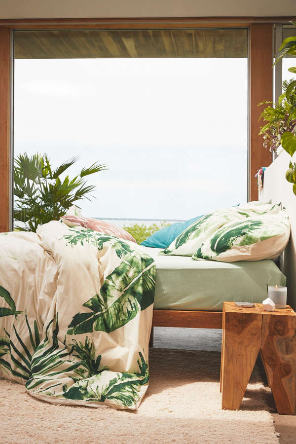 Slide View: 2: Expressive Palms Duvet Cover