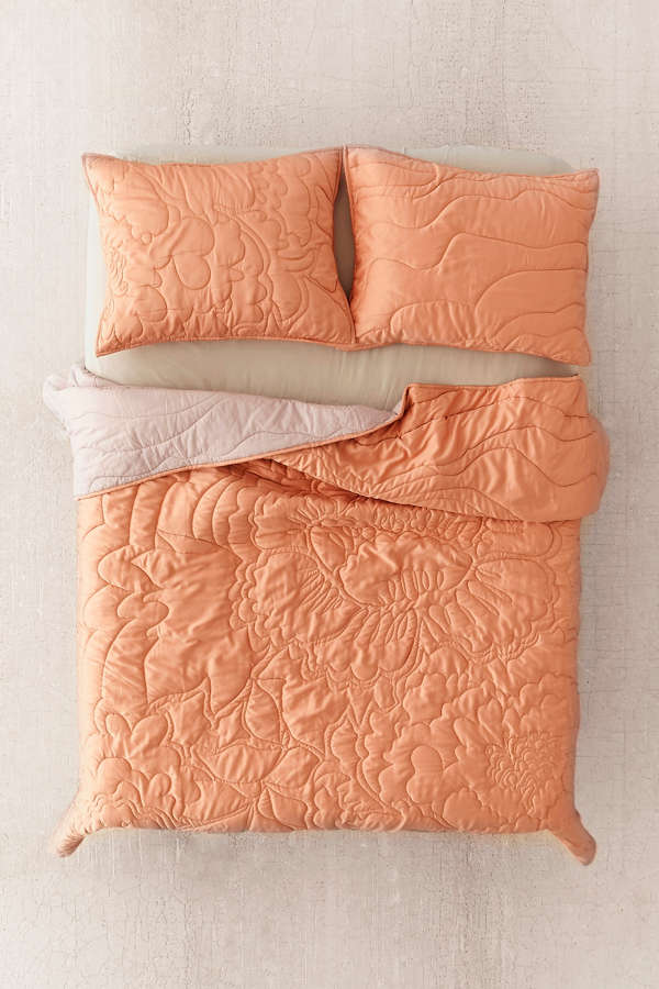 Slide View: 1: Nyla Satin Quilt