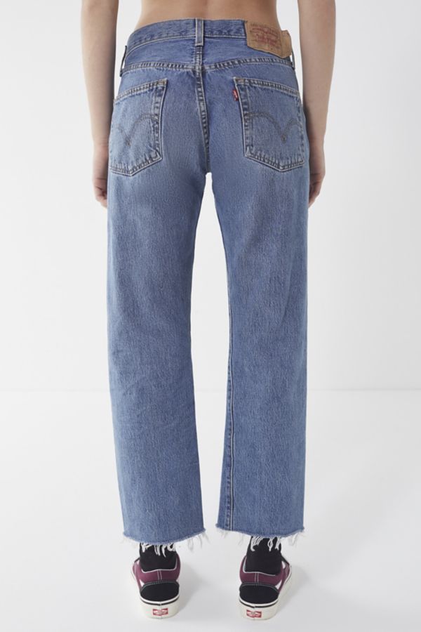 Urban Renewal Recycled Frayed Cropped Levi’s Jean | Urban Outfitters