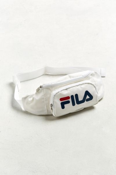 fila sneakers with pouch