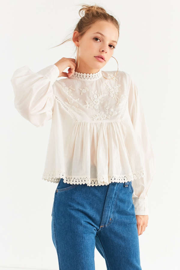 Slide View: 1: UO Victoria Embroidered Mock-Neck Blouse