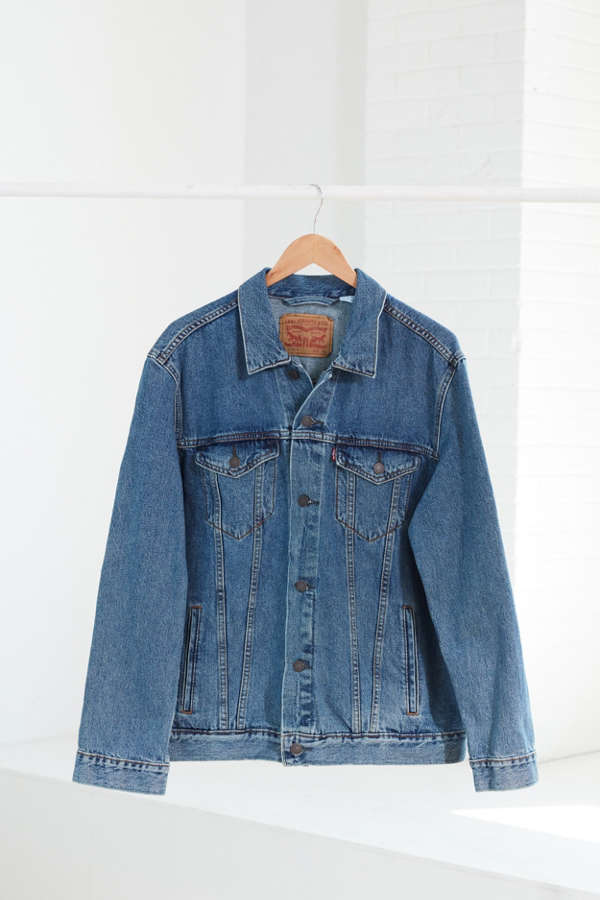 Vintage Levi’s Ombre Faded Denim Trucker Jacket | Urban Outfitters