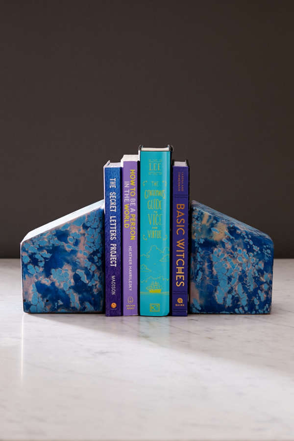 Slide View: 1: Concrete Cat Marble Bookends Set