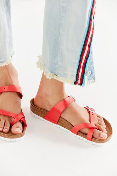Women's Sandals + Slides | Urban Outfitters