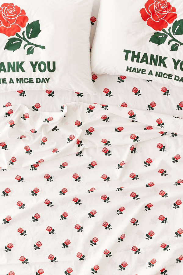 Slide View: 1: Chinatown Market For UO Roses Sheet Set