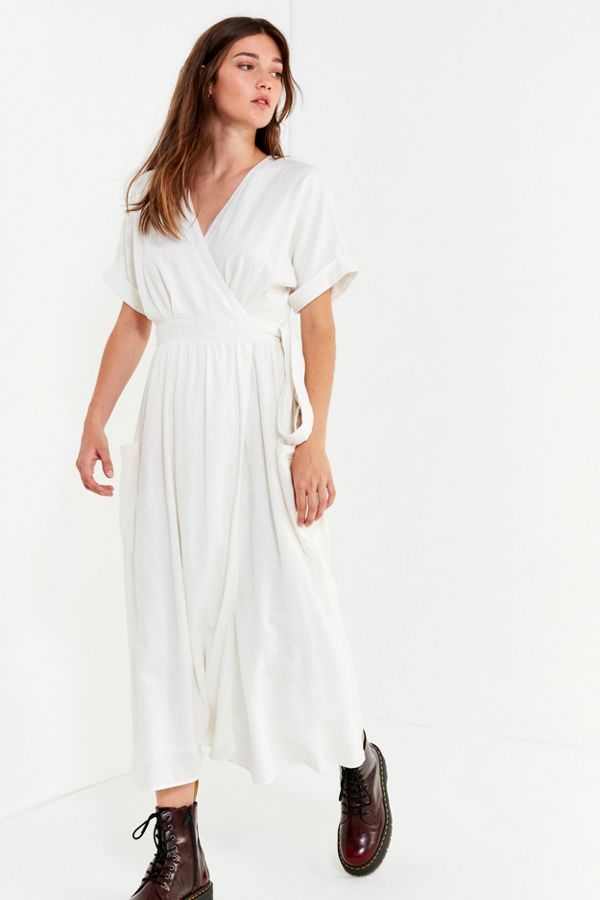 Uo Gabrielle Linen Midi Wrap Dress Urban Outfitters Canada