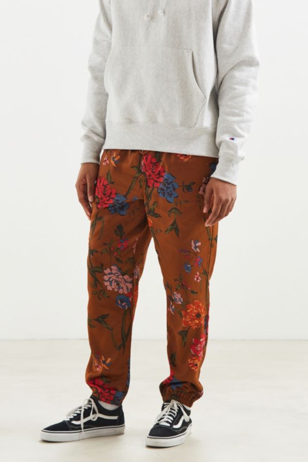 urban outfitters baggy pants