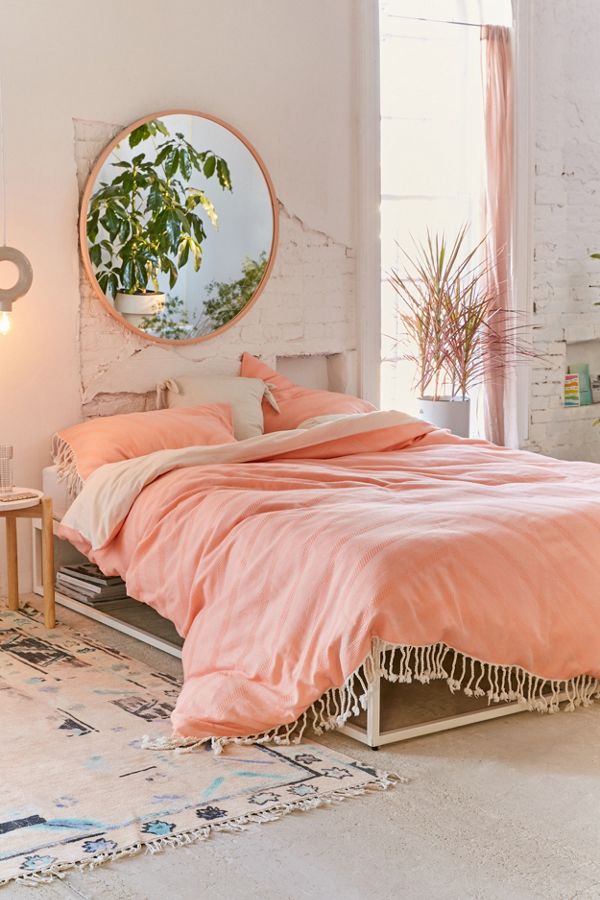 Slide View: 1: Sunrize Tassel Duvet Cover
