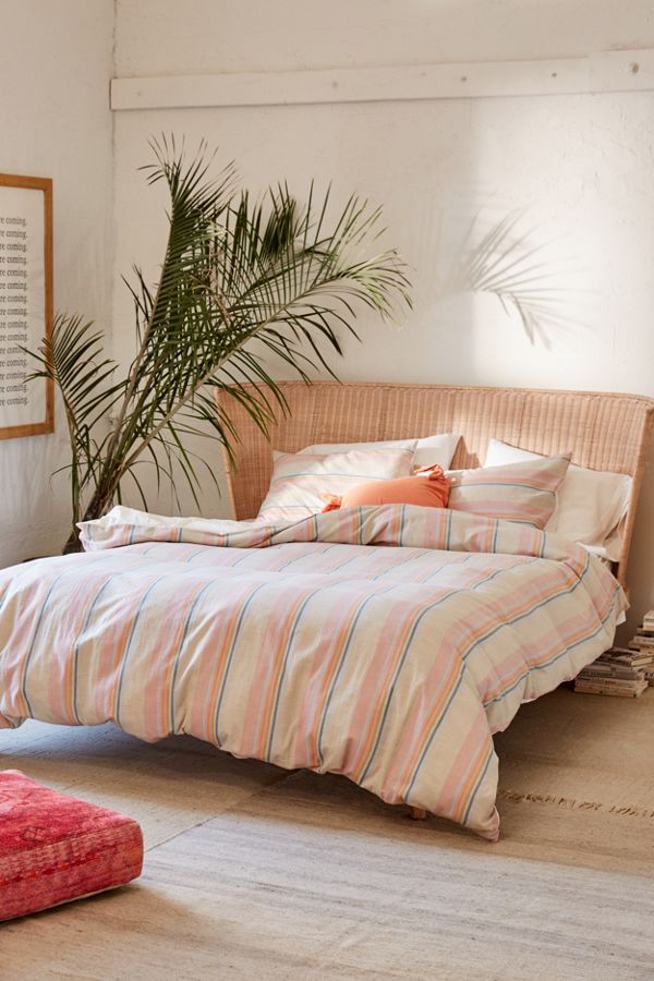 Slide View: 3: Desert Stripes Yarn-Dye Duvet Cover